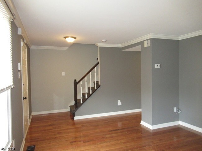 Building Photo - 21 Ben Franklin Dr