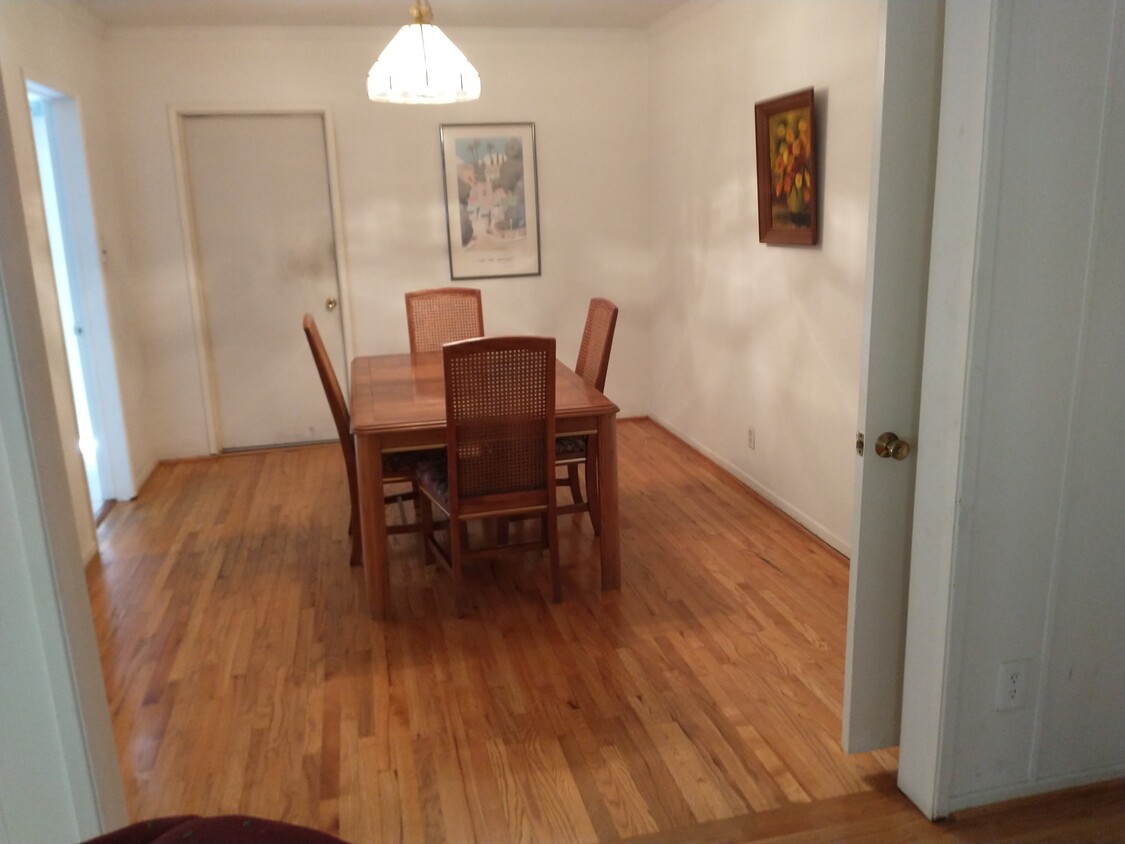 Dining room - 6819 Yolanda Ave