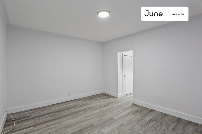 Building Photo - 609 W 151st St