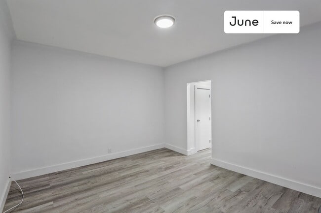 Building Photo - 609 W 151st
