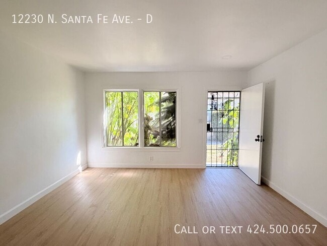 Building Photo - 12230 N Santa Fe Ave