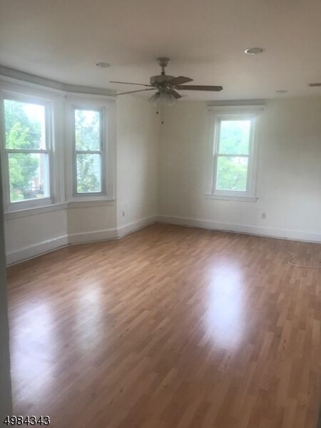 Building Photo - 563 Spruce Ave