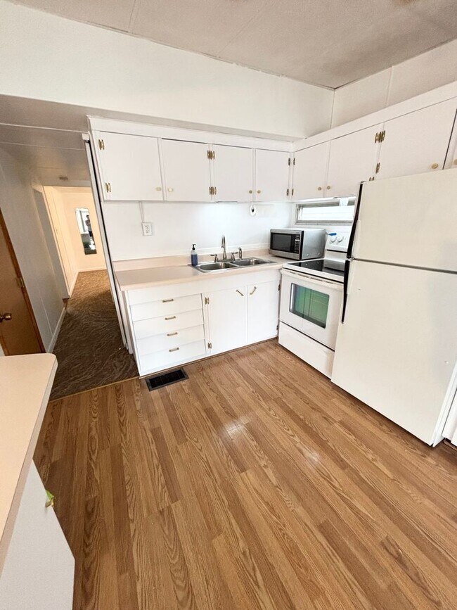 Foto del edificio - 2 bed Mobile Home in 55+ Community