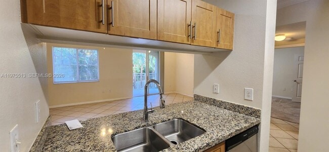 Building Photo - 6530 Emerald Dunes Dr