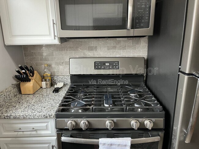 Foto del edificio - 3522 Pembroke Ave