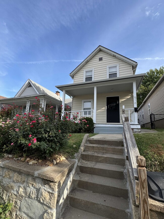 Building Photo - 516 Barnett Ave