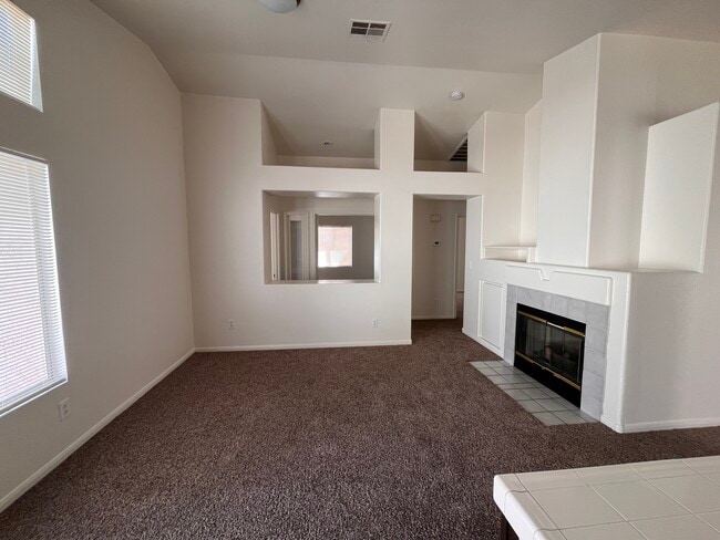 Building Photo - 1501 Waterton Dr