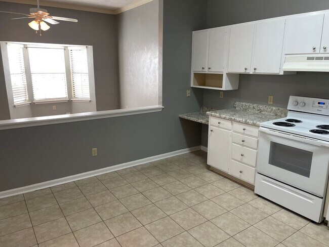 Foto del edificio - TIDEWATER TOWNHOMES