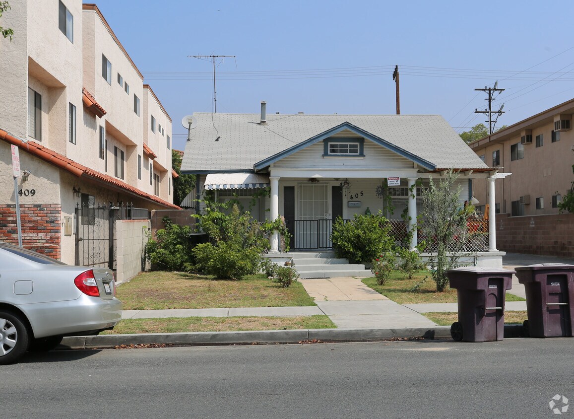 Building Photo - 405 W Wilson Ave