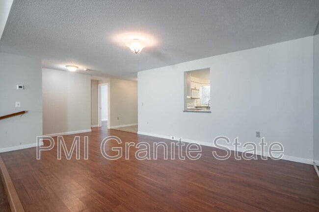 Building Photo - 44 Walden Pond Dr