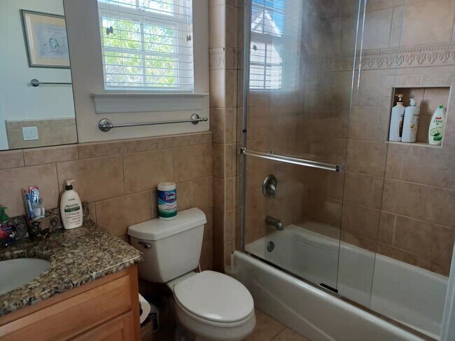 Building Photo - 3134 Baringer Hill Dr
