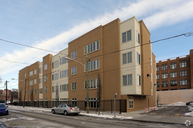 Building Photo - Pensdale Apartments