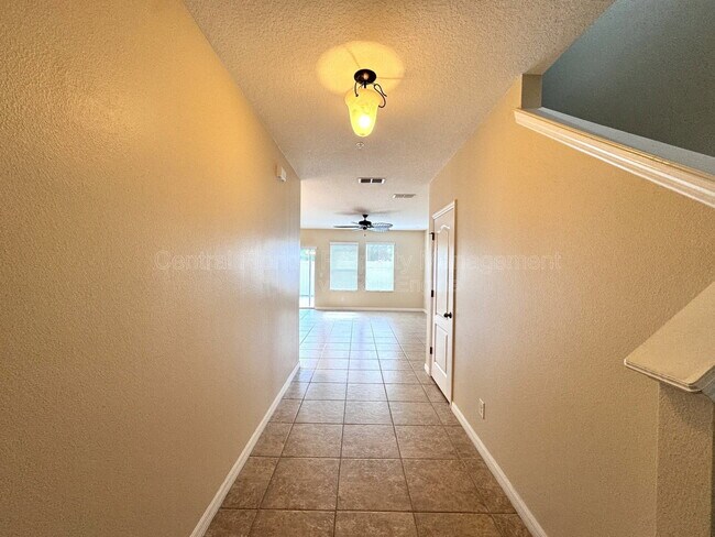 Foto del edificio - 2168 Leather Fern Dr