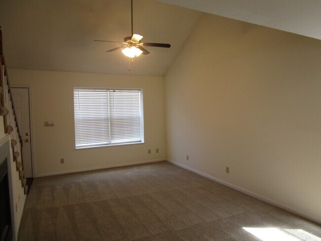 Foto del edificio - 2404-2406-2406 Calder Ct