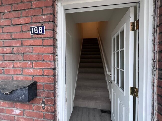 Foto del edificio - 188 Pennsylvania Ave