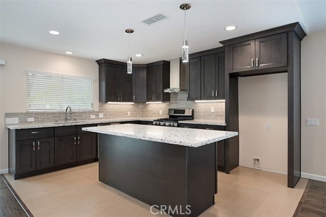 Building Photo - 602 Carnation Dr