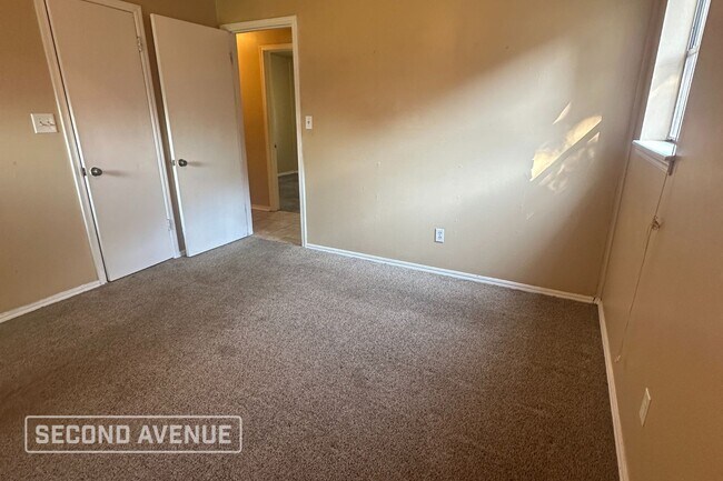 Foto del edificio - 10913 N McKinley Ave