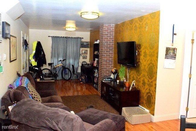 Building Photo - 2 br, 1 bath Apartment - 2419 35th St