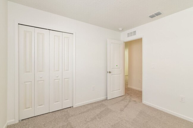 Foto del edificio - 4636 Hikers Dr