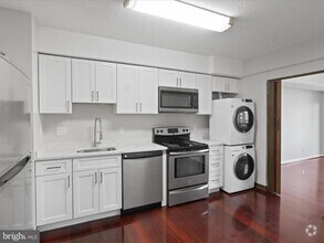 Building Photo - 3713 S George Mason Dr