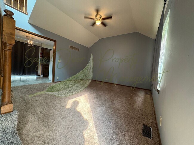 Foto del edificio - READY TO CALL HOME!!!