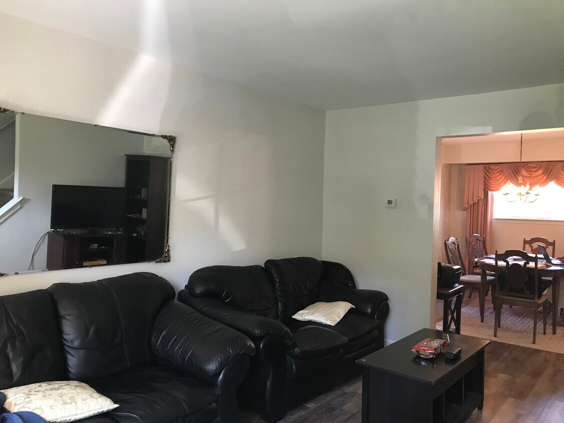 410 Avenue E, Horsham, PA 19044 Townhome Rentals in Horsham PA