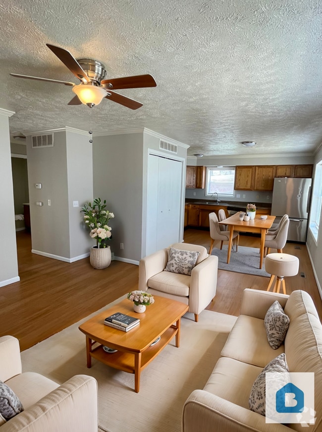 Building Photo - 1104 Mazatlan Cir