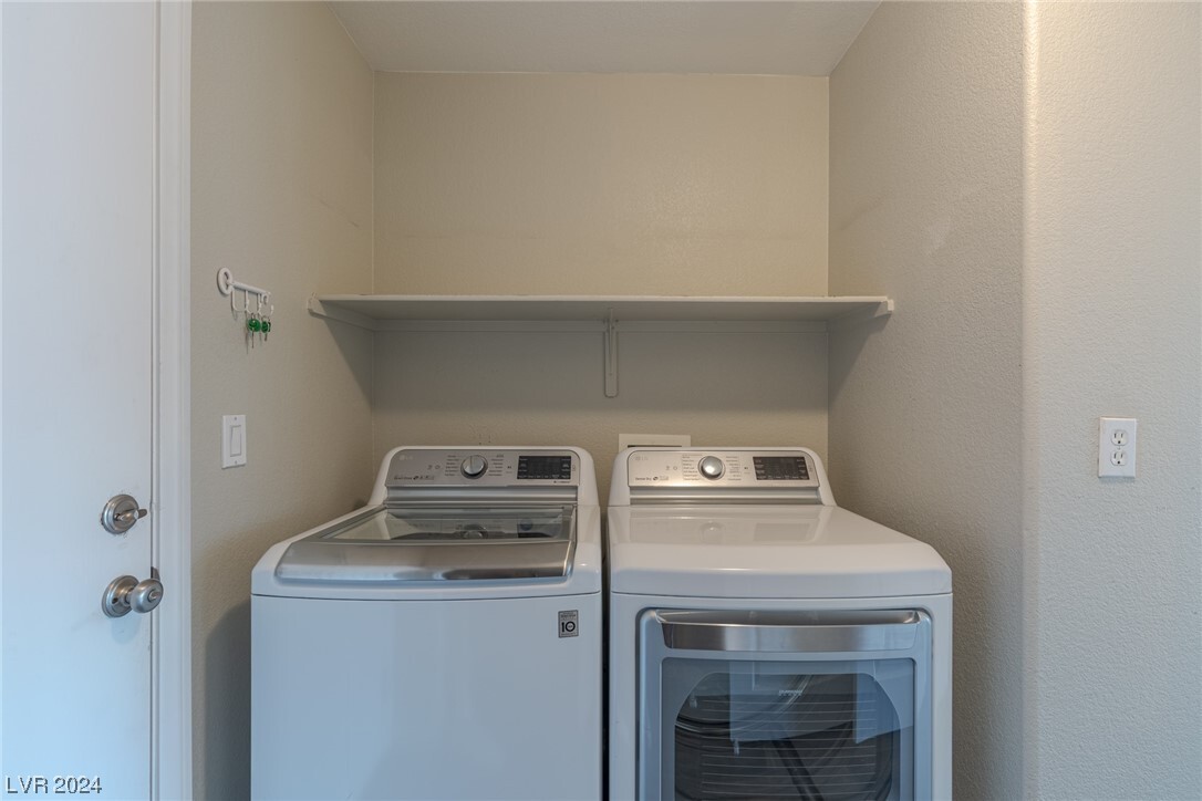 Foto principal - 4029 Genoa Dr