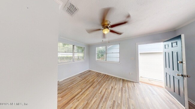 Building Photo - 3313 Myra St
