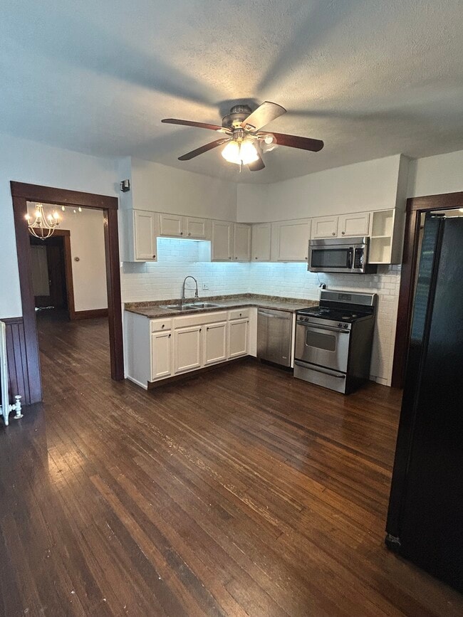 Building Photo - 1567 Wagar Ave