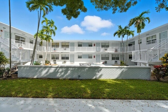 Building Photo - 3501 Van Buren St