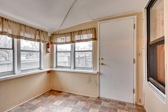 Foto del edificio - 1339 S 22nd St