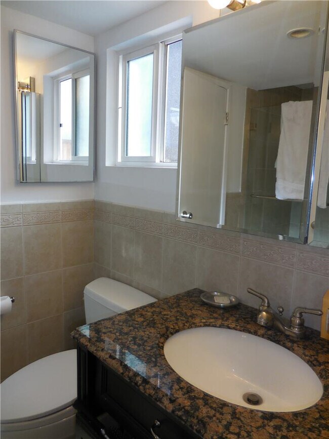 Master Bath - 4459 Mammoth Ave