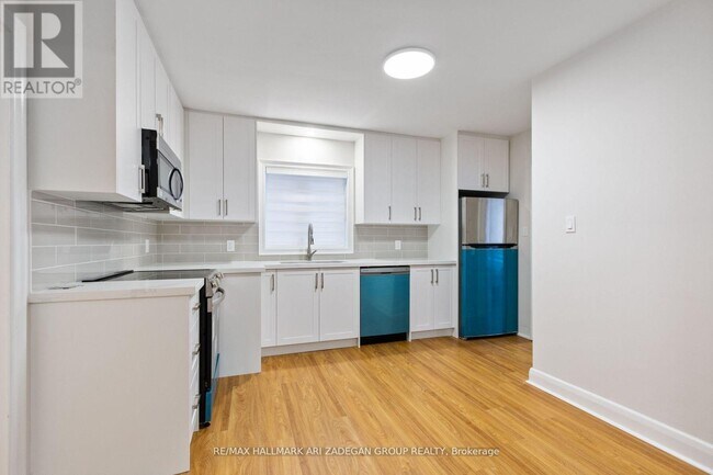 Photo du bâtiment - 39 Laurelcrest Ave