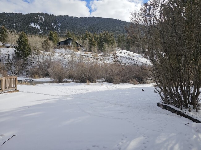 Building Photo - 740 Snow King Dr