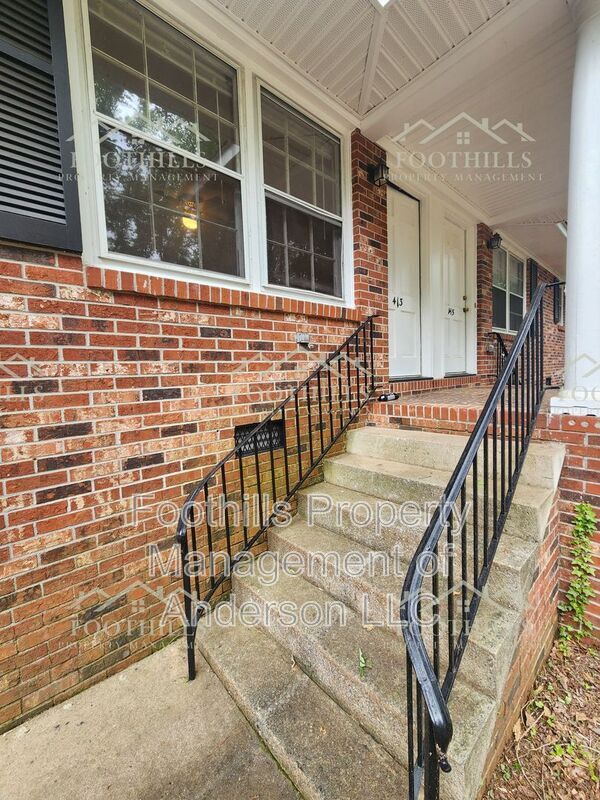 Foto del edificio - 413 Spring Park Dr