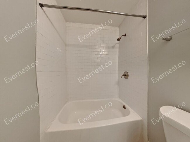 Foto del edificio - 438 Lanier St NW