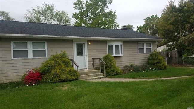 Building Photo - 99 Wagon Ln