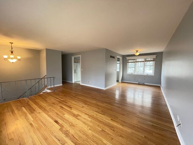 Building Photo - 30W183 Argyll Ln