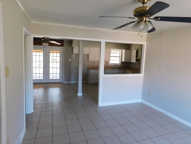 Foto del edificio - 7310 Susie Ln