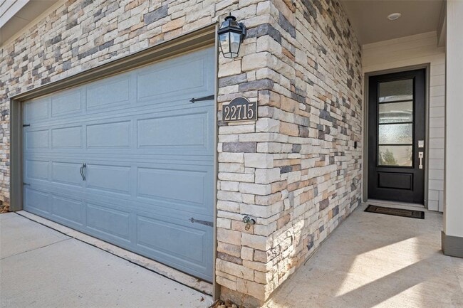 Building Photo - 22715 Sutherland Bend Ln