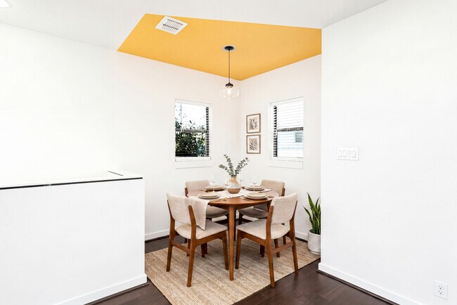 Foto del edificio - 1150 N Olive St
