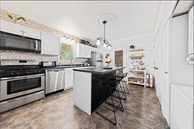 Kitchen Pic1 - 219 Center St
