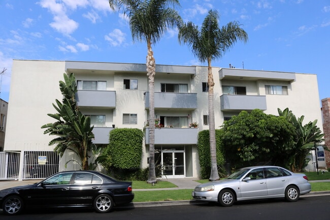 Building Photo - 1041 S Corning St