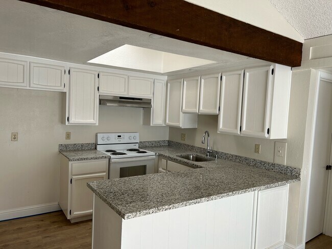 Foto del edificio - 1710 Avondale Ave