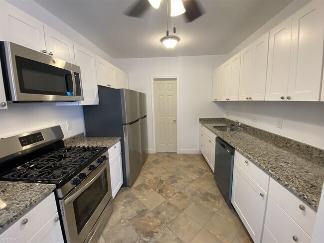 Foto del edificio - 7 br, 4 bath House - 920 Greenwood Ave