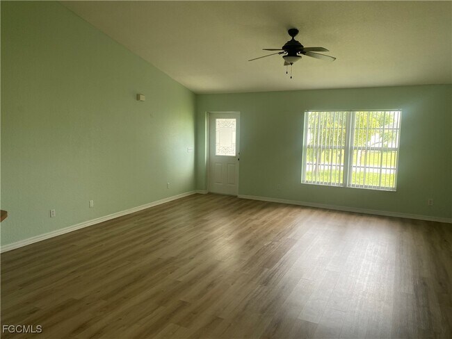 Foto del edificio - 232 SE 2nd Terrace