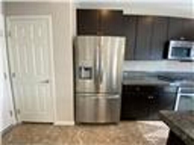 Foto del edificio - Roof Top Deck - Gated Community - 3 Bedroom