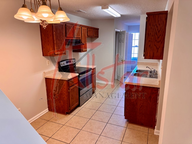 Building Photo - 7315 Madelyn Cove