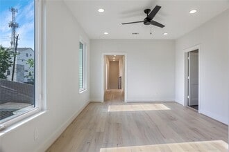 Building Photo - 1112 Dart St